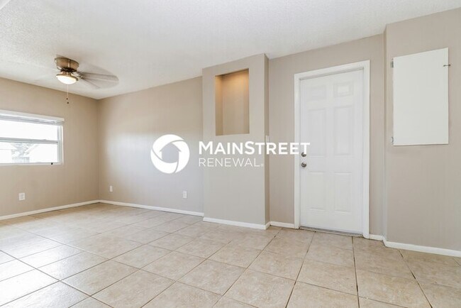 Building Photo - 3 Bedroom Pet-Friendly Home in HOLIDAY, FL with Main Street Renewal