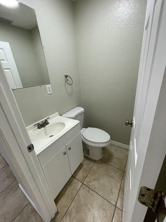 Building Photo - 2886 Harson Way
