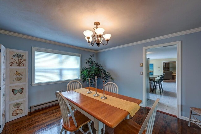 Building Photo - 4 bed 3 bath single-family home for rent 8...