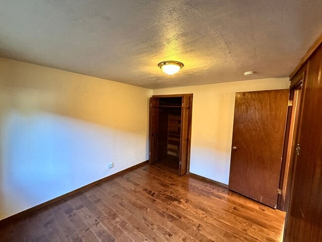 Building Photo - Sunny Fieldbrook 2 Bedroom House – Cat Friendly