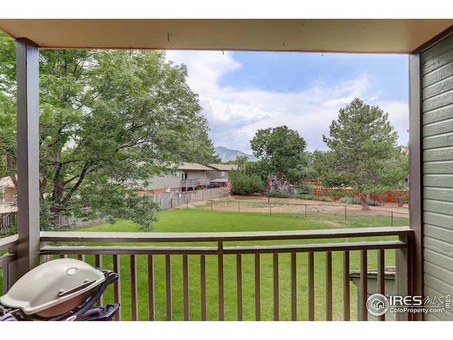 Building Photo - 4990 Meredith Way
