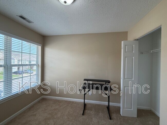 Building Photo - 940 Allendale Dr