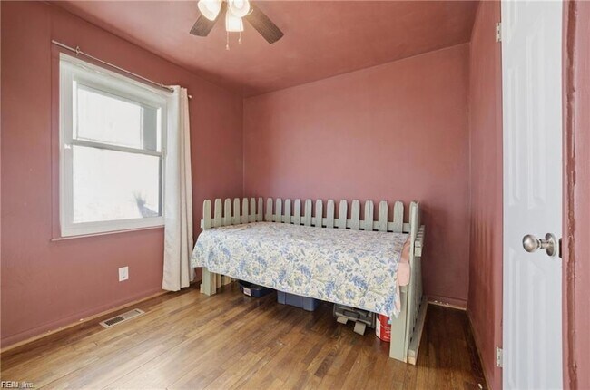 Building Photo - 108 Marcy St