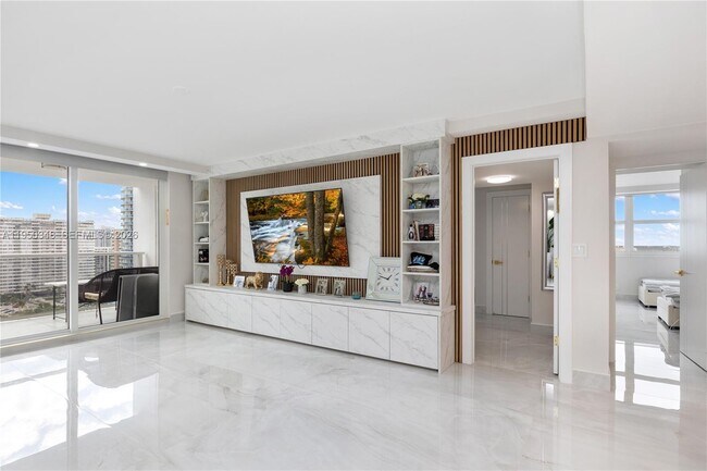 Building Photo - 1880 S Ocean Dr