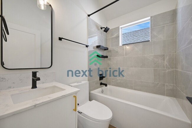 Building Photo - Modern Northwest-Danish Inspired Townhome with Standalone Cottage Feel in Seattle’s Central District