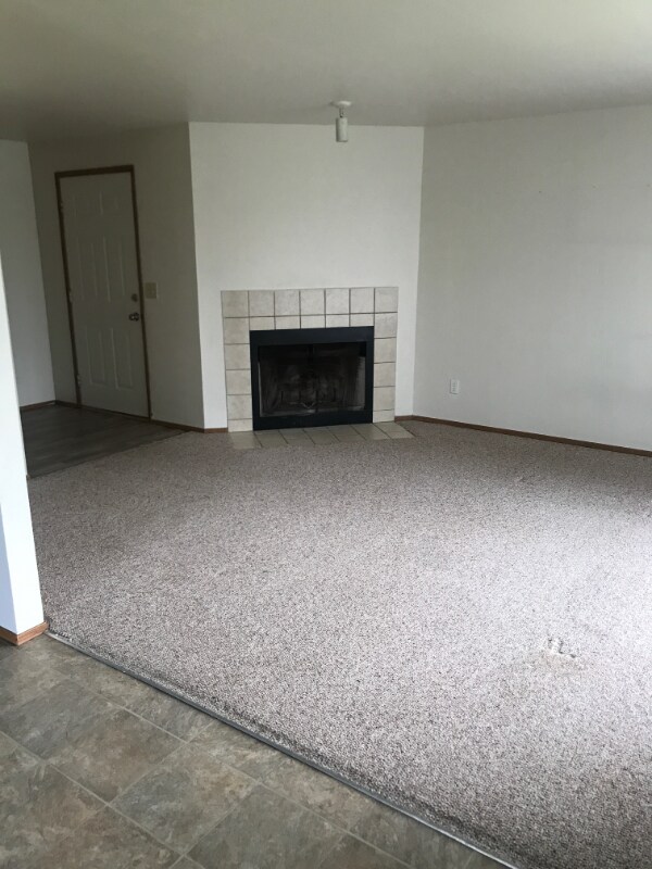 Building Photo - 506 4th Ave SE