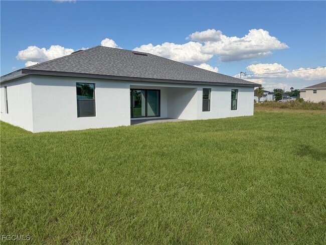 Building Photo - 420 NW 4th Terrace