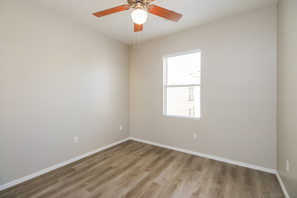 Building Photo - 9233 E Neville Ave