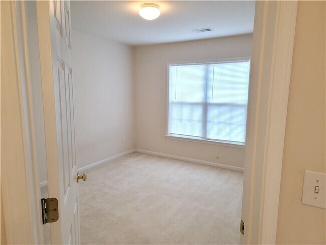 Building Photo - 5072 Raventhorpe Ct