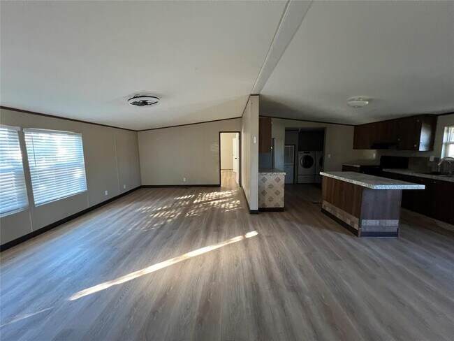 Building Photo - 119 Cam. de Agua