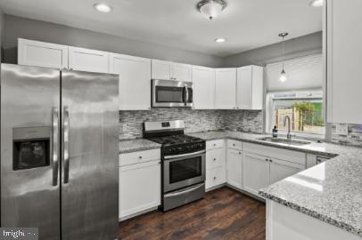 Building Photo - 237 3rd Ave