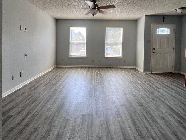 Building Photo - 2726 Chilton Dr