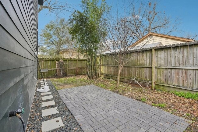 Building Photo - 1410 Elliott St