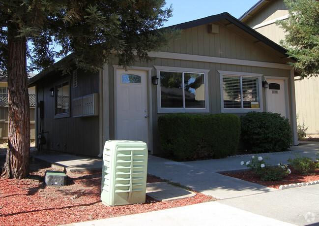 Building - Canyon Springs