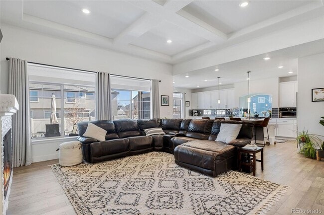 Building Photo - For Rent | $4,395/Month | 5 Bed | 4 Bath