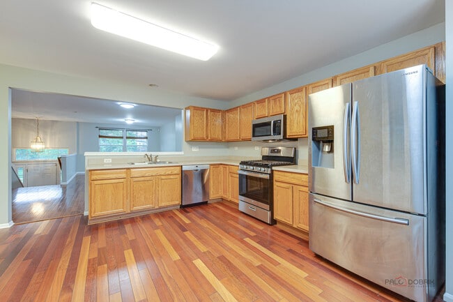 Building Photo - 496 Belvedere Ln