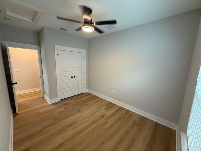 Building Photo - 3209 Damon Dr