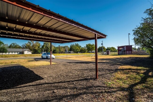 Building Photo - 1819 Pecan St