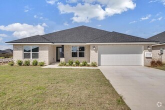 Building Photo - 3840 Redbud Wy