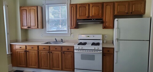 Building Photo - 50 Gledhill Ave