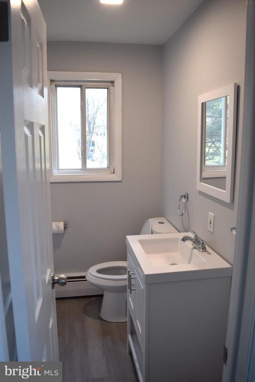 Building Photo - 901 Laurel St