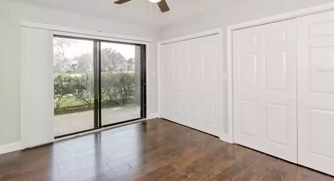 Access to Porch - 813 Pinewood Ct