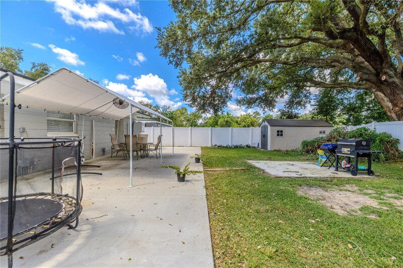 Building Photo - 4210 E Sandalwood Cir S