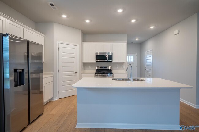 Building Photo - 14653 Mountain Strm Dr