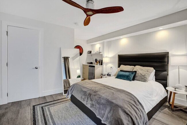 Building Photo - 3020 Seville St