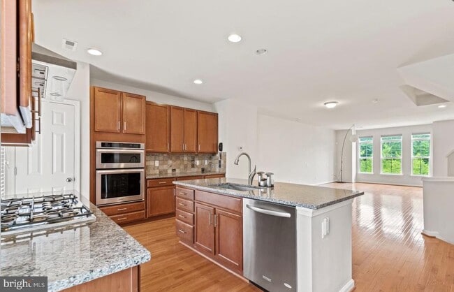 Building Photo - 9653 Pullman Pl