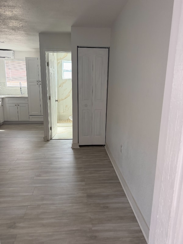 Building Photo - 1817 N Tamiami Trl