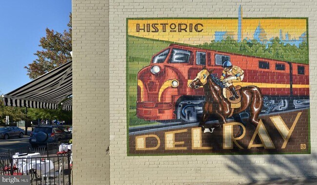 Building Photo - 214 E Monroe Ave