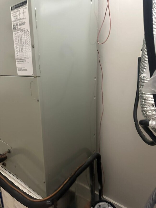 Building Photo - Modern 2 Bedroom, 2 Bathroom Penthouse with Parking in Historic LeDroit Park