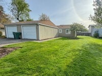 Building Photo - ANNETTE372-374