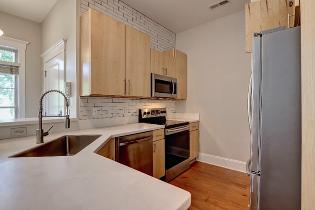 Building Photo - 715 N 4th St