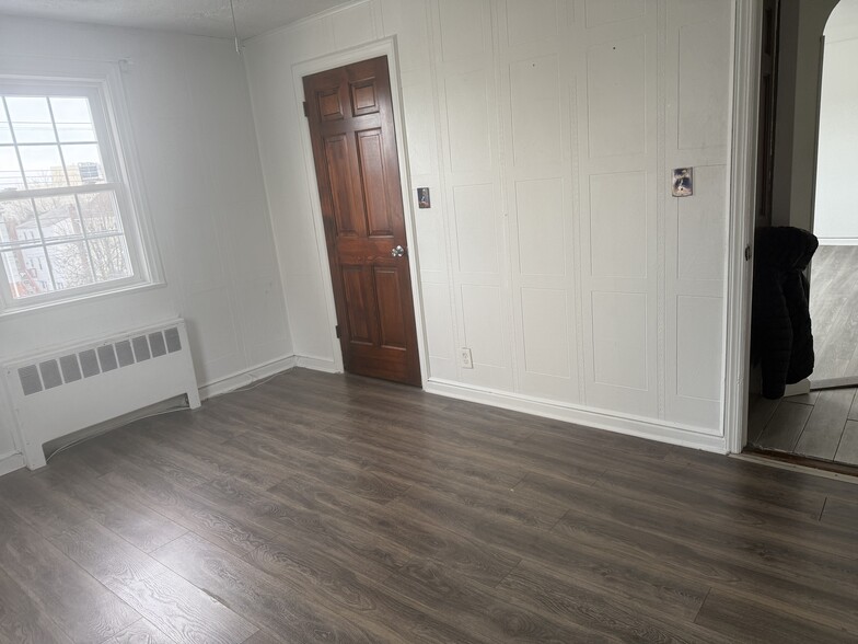 Building Photo - 54 Murray Ave