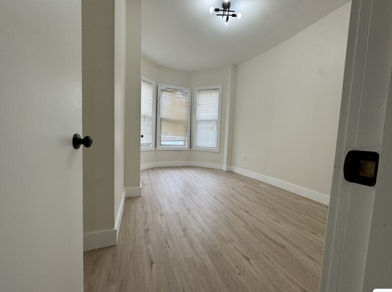184 Virginia Ave 1 - 186 Virginia Ave