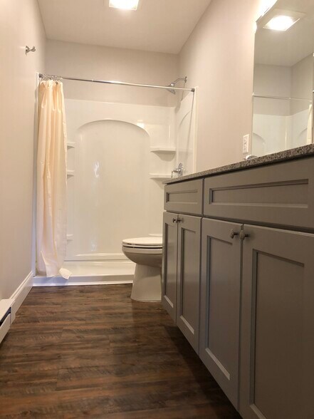 5 foot shower for easy accessibility. - 1 Davis Ln