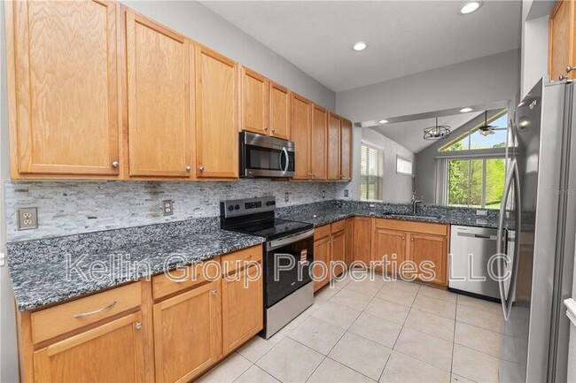 Building Photo - 30816 Pumpkin Ridge Dr
