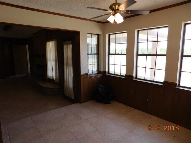 Building Photo - 2315 U.S. Hwy 190