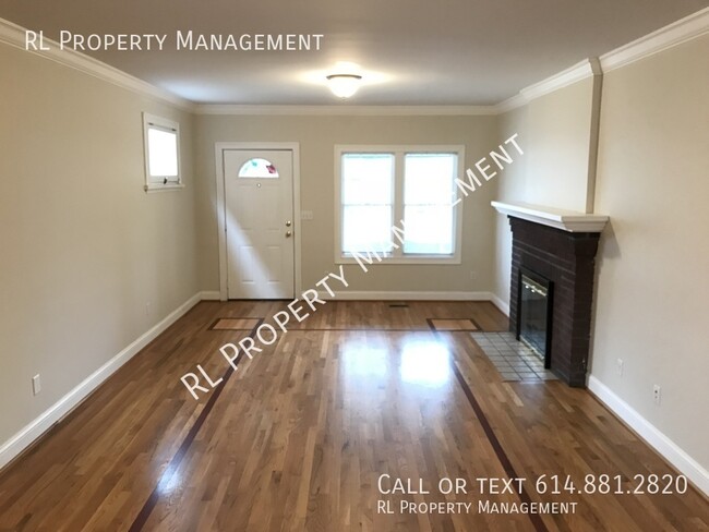 Building Photo - Renting for the 25-26 school year-Spacious...