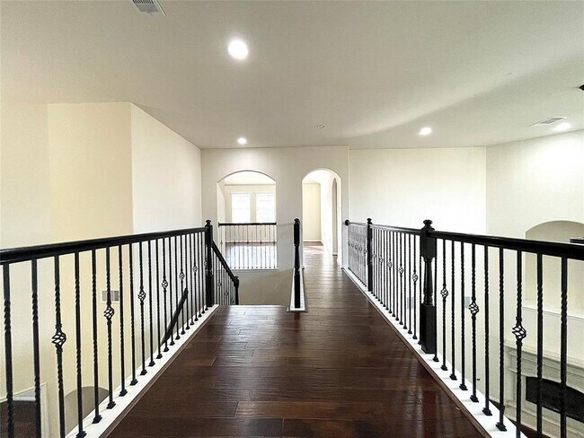 Building Photo - 5366 Blue Mountain Ln