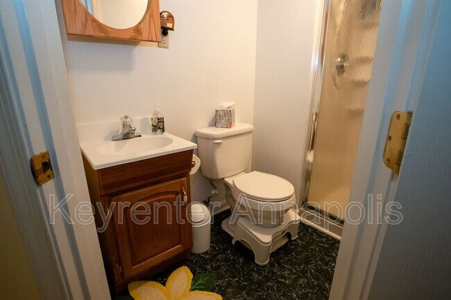 Building Photo - 2807 Chapman Ct