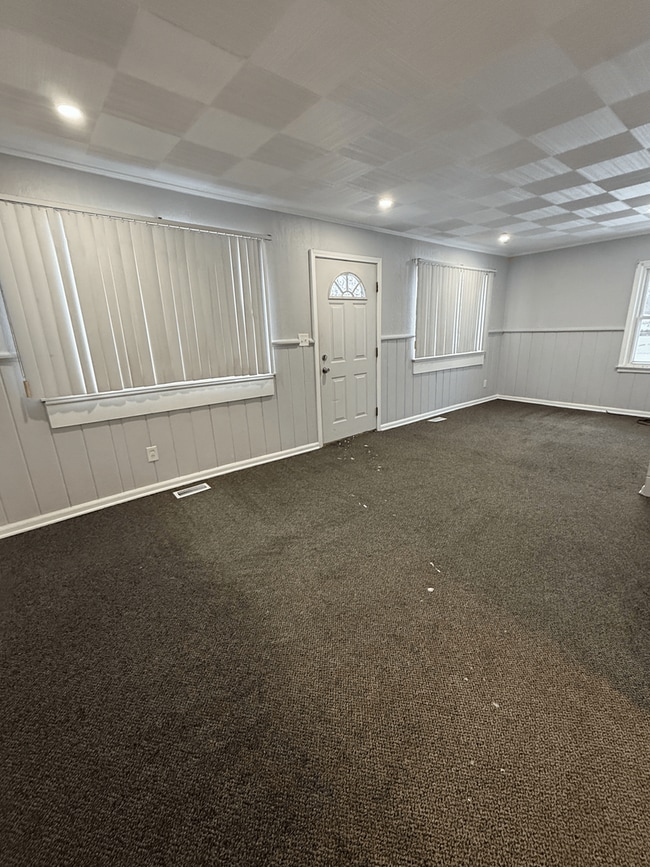 Building Photo - All Appliances Included