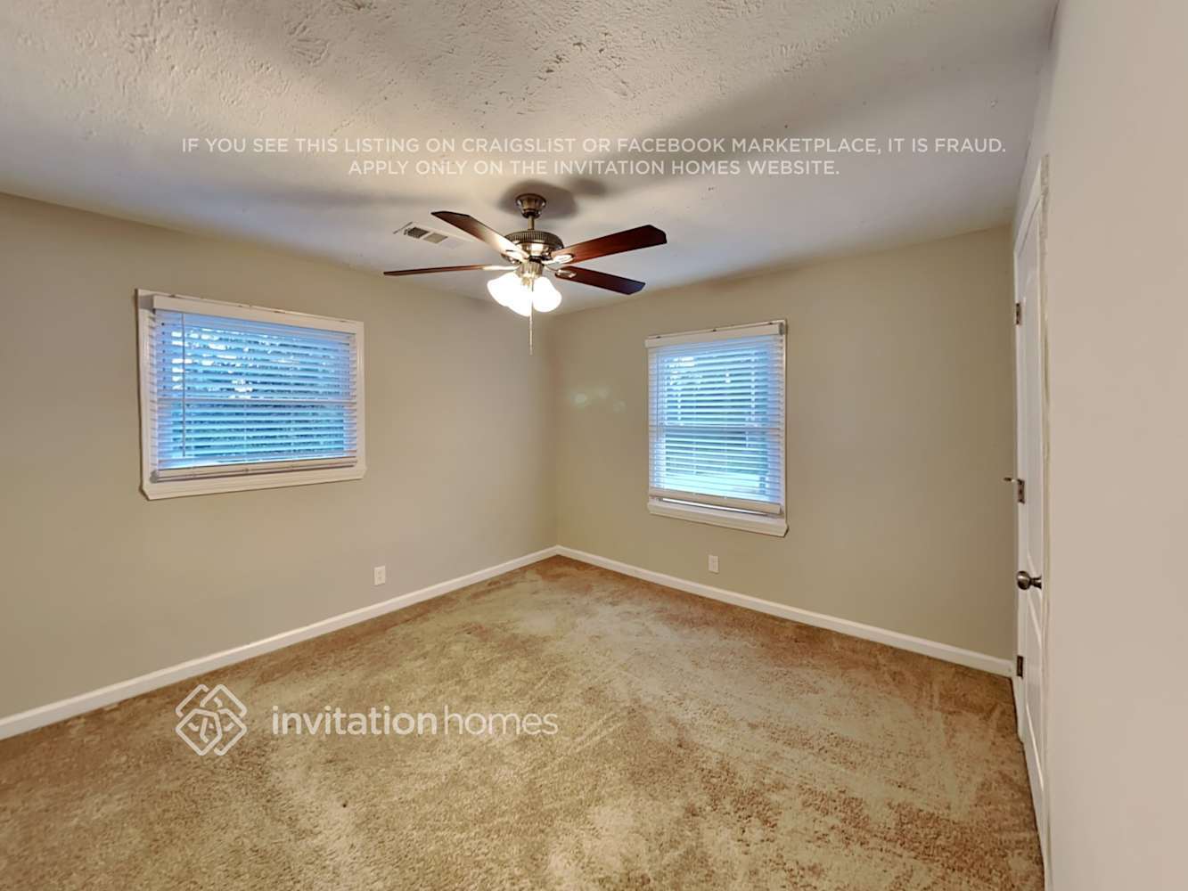 Building Photo - 300 Banberry Dr SE