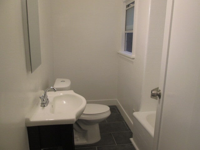 Building Photo - 908 N Martel Ave