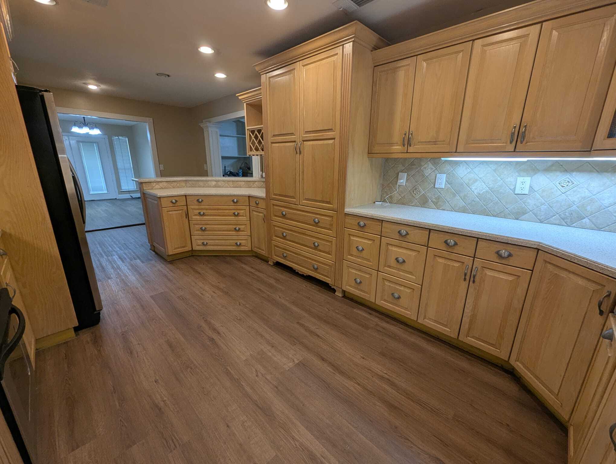 kitchen - 2719 Canal Ave