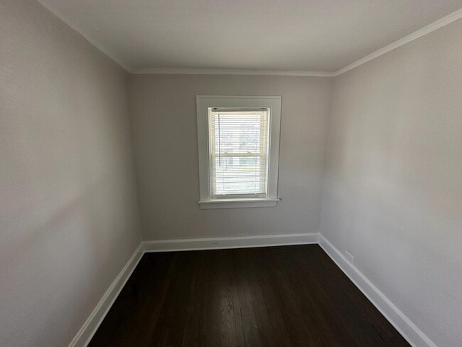 Building Photo - 416 N Central Ave