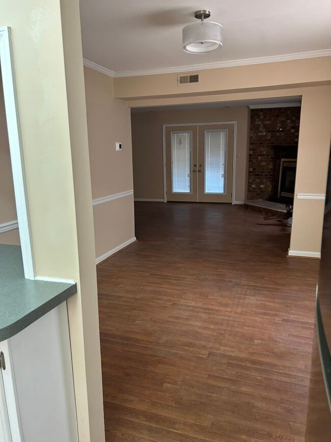 Building Photo - Town House- Rocky Mount