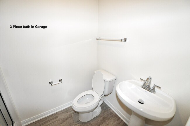 Building Photo - 3404 Bahia Rd